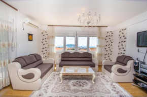 Sea view Lazi